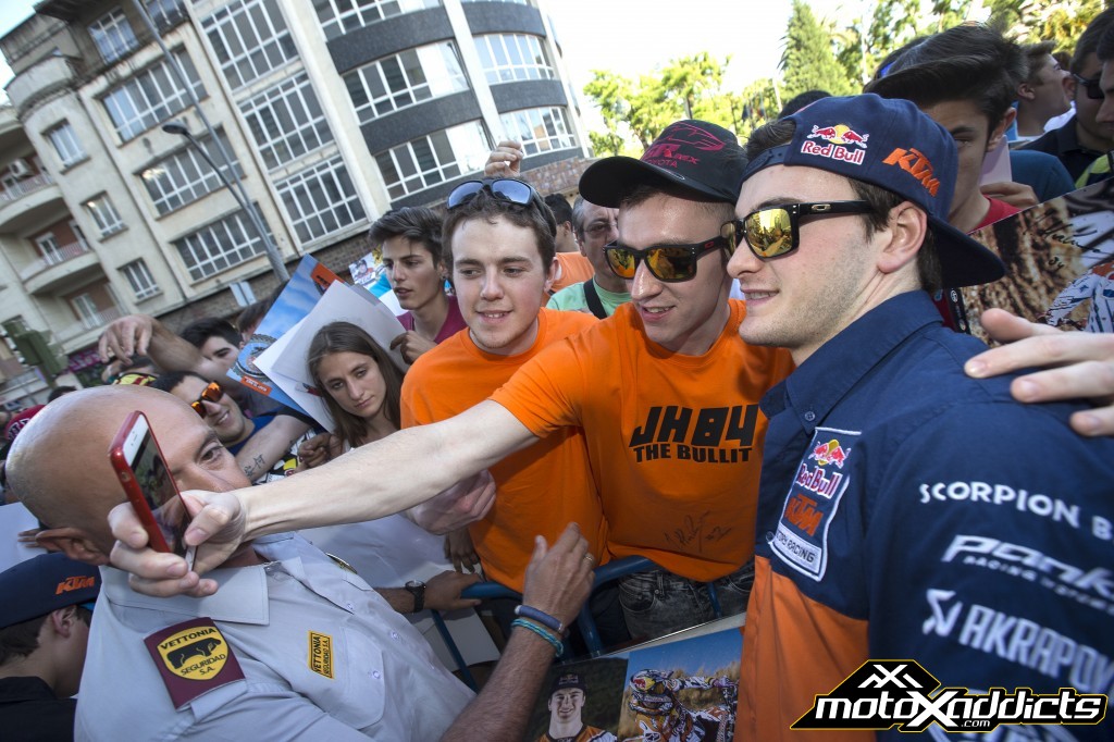 The fans love Jeffrey Herlings in Europe.  Photo by: Ray Archer