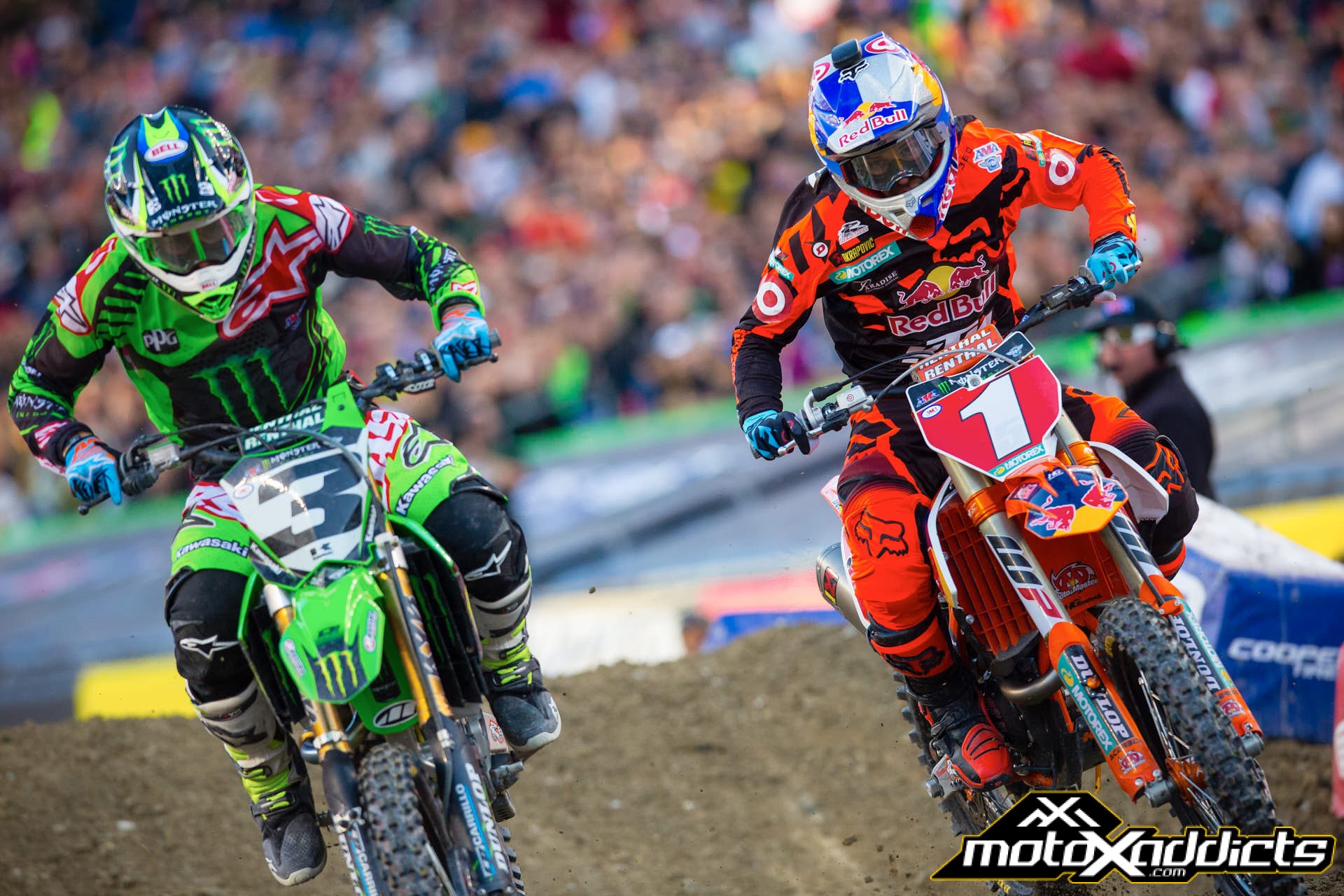 This was the first time all season we saw Ryan Dungey (#1) going backwards in a main event. 