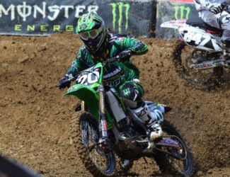 Qualifying pics - Seattle Supercross - Broc Tickle looked unaffected by the broken collarbone and finished the early session with the fastest lap.